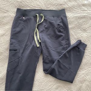 Figs zamora jogger scrub pant.